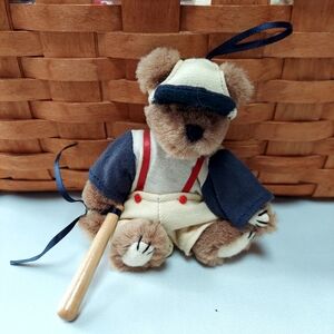 Boyd's "Brady Swingenmiss" Ornament